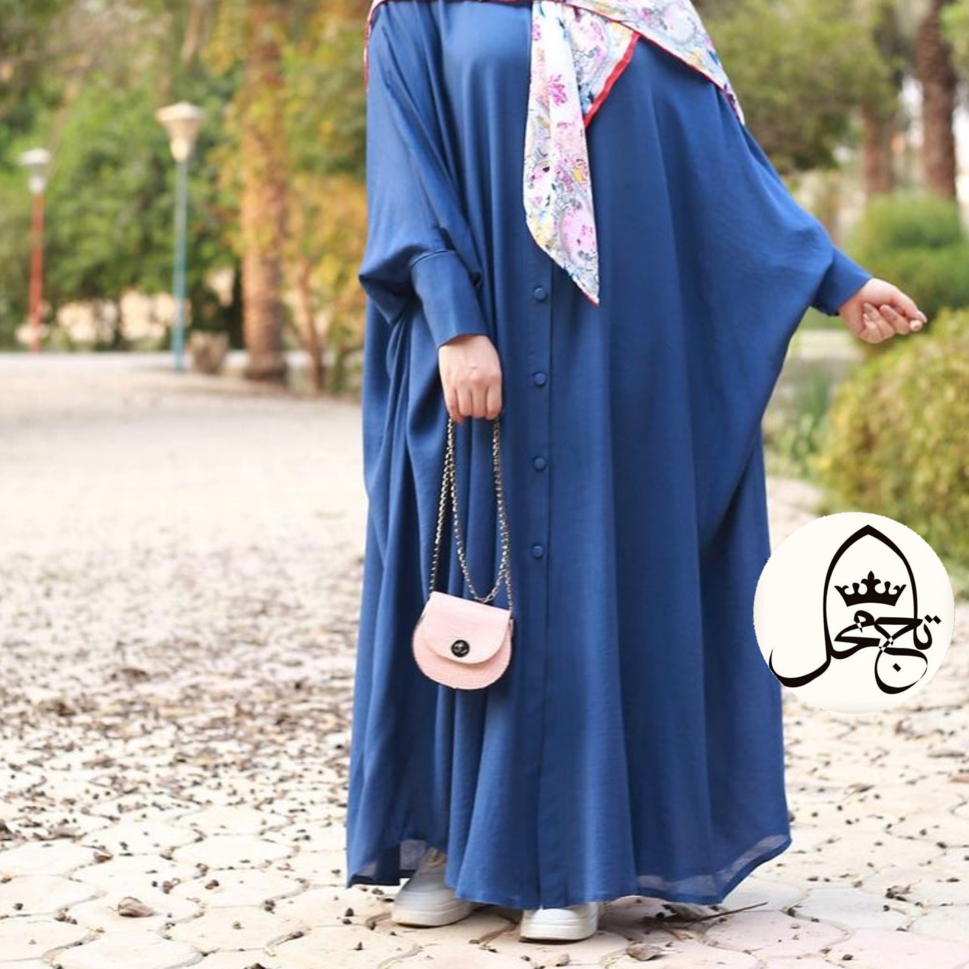 عبا مانتو عبایی مانتو اسلامی بلند و شیک ،کاملا پوشیده و جذاب فری سایز و لخت است