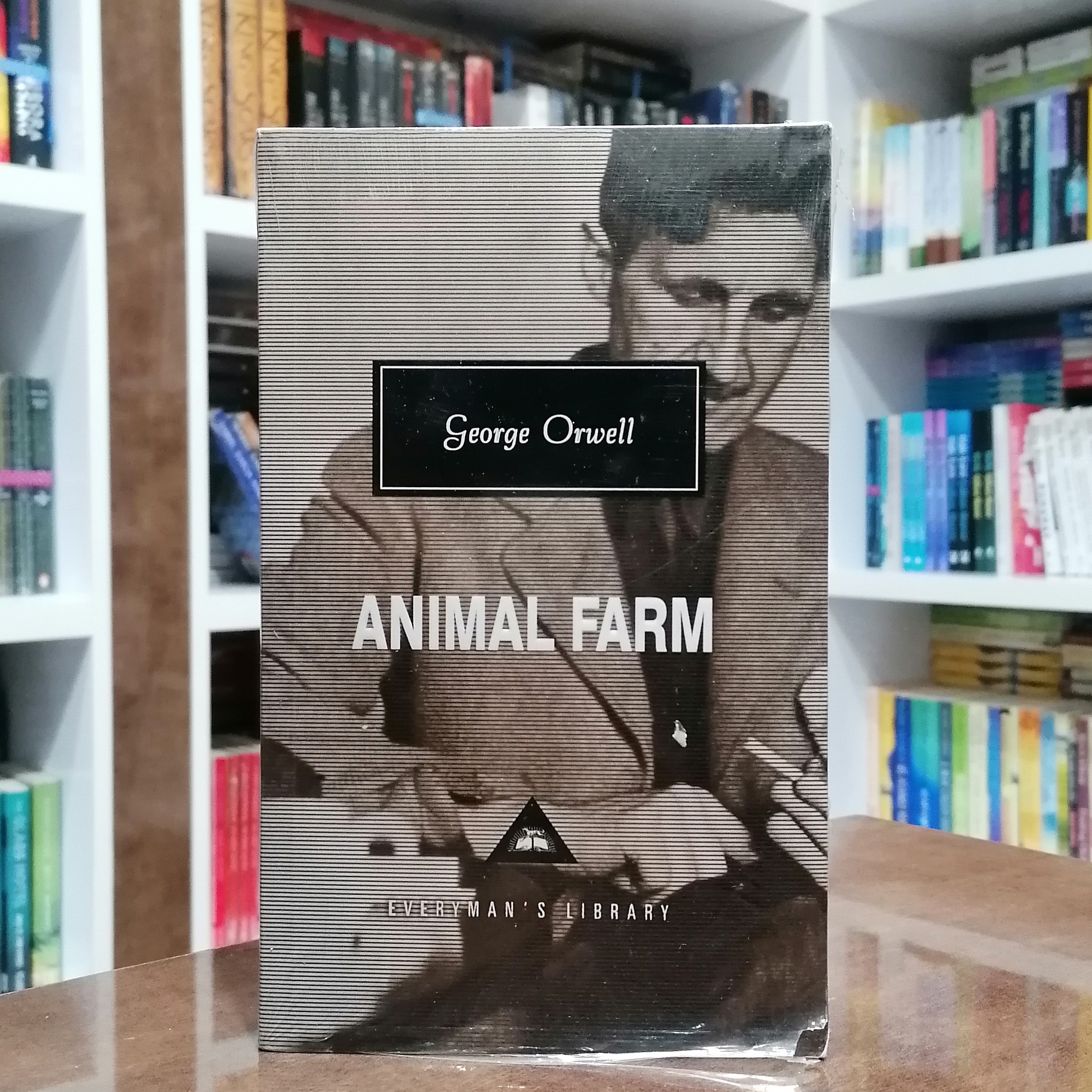کتاب  Animal Farm اثر George Orwell