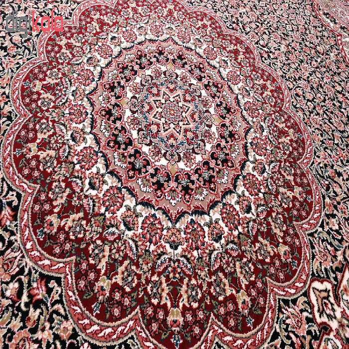 فرش ماشینی زمرد مشهد مدل ریزگل کرمان زمینه سورمه ای