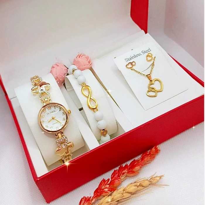 ساعت دخترانه و زنانه طلایی با دستبند نیمست و جعبه هدیه