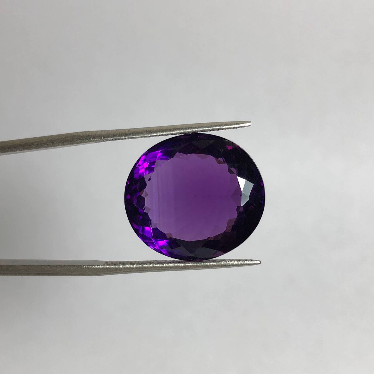 نگین آمیتیست تراش طبیعی با کیفیت بیضی 240283