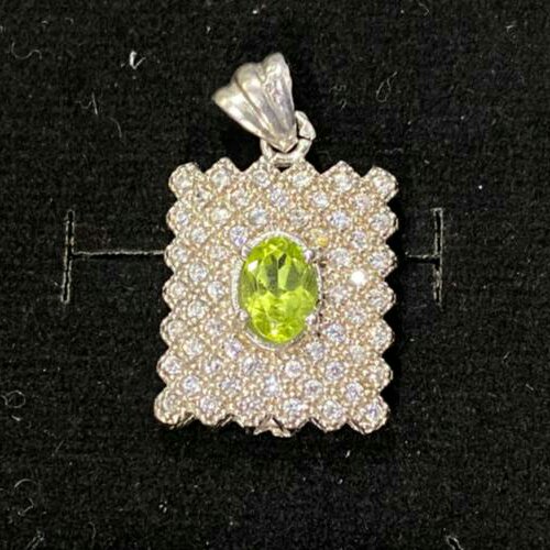 زبرجد پلاک جواهر زبرجد( نقره 925 ترک ) کار شده با نگین های اتمی فروش ویژه 