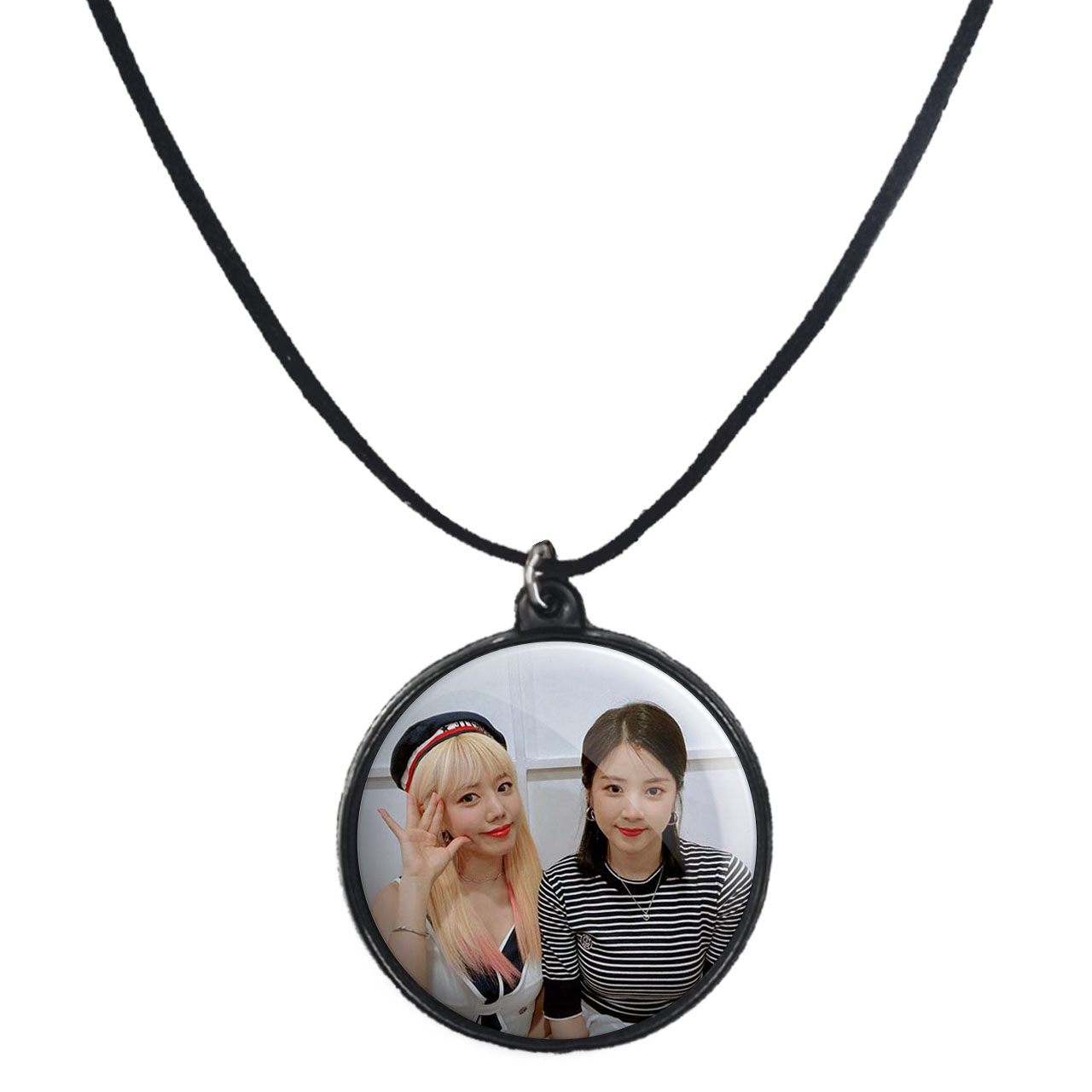 گردنبند پرمانه طرح Apinkگروه موسیقی کد pmb.11988 مدل دو طرفه