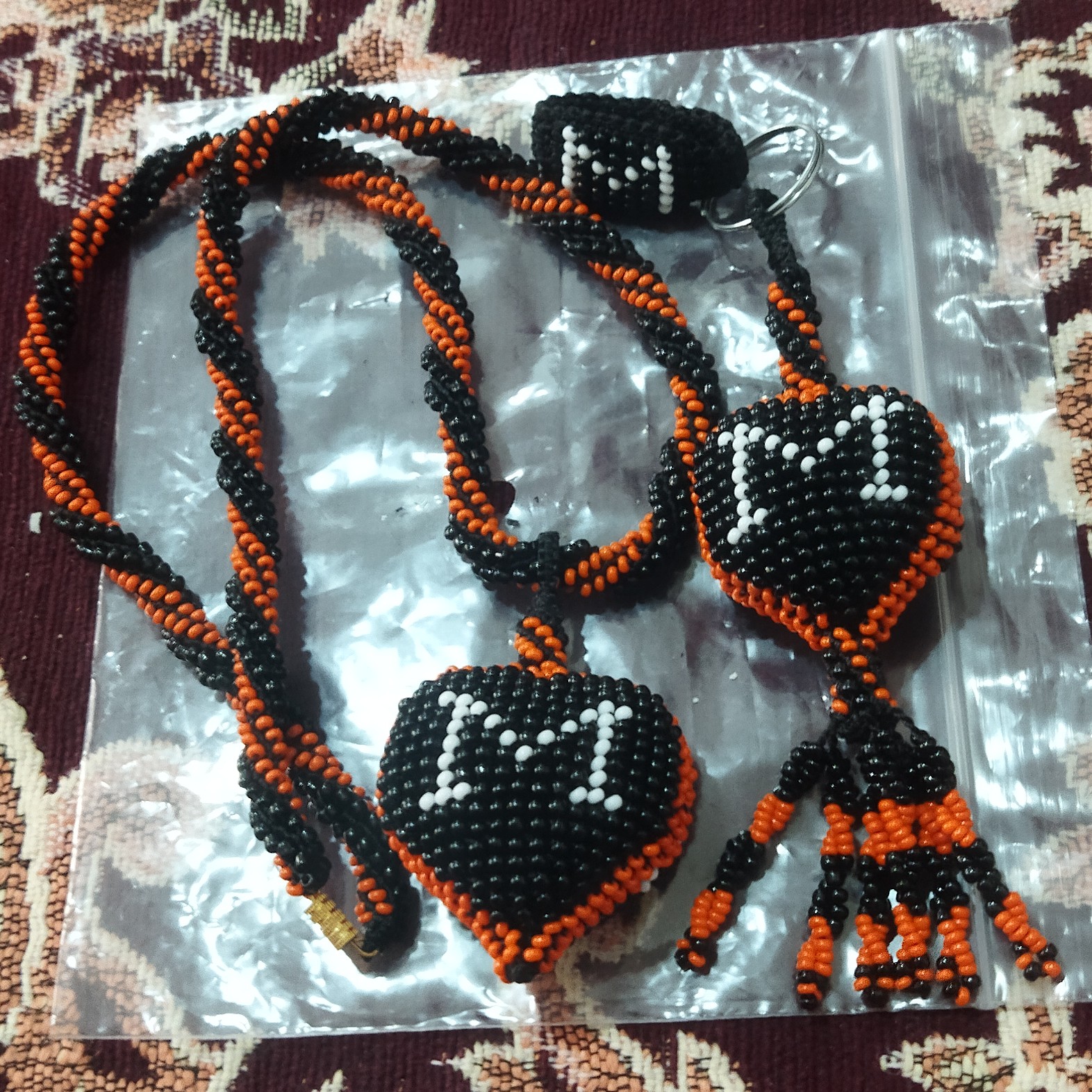 ست گردنبند و جاکلیدی وانگشتر