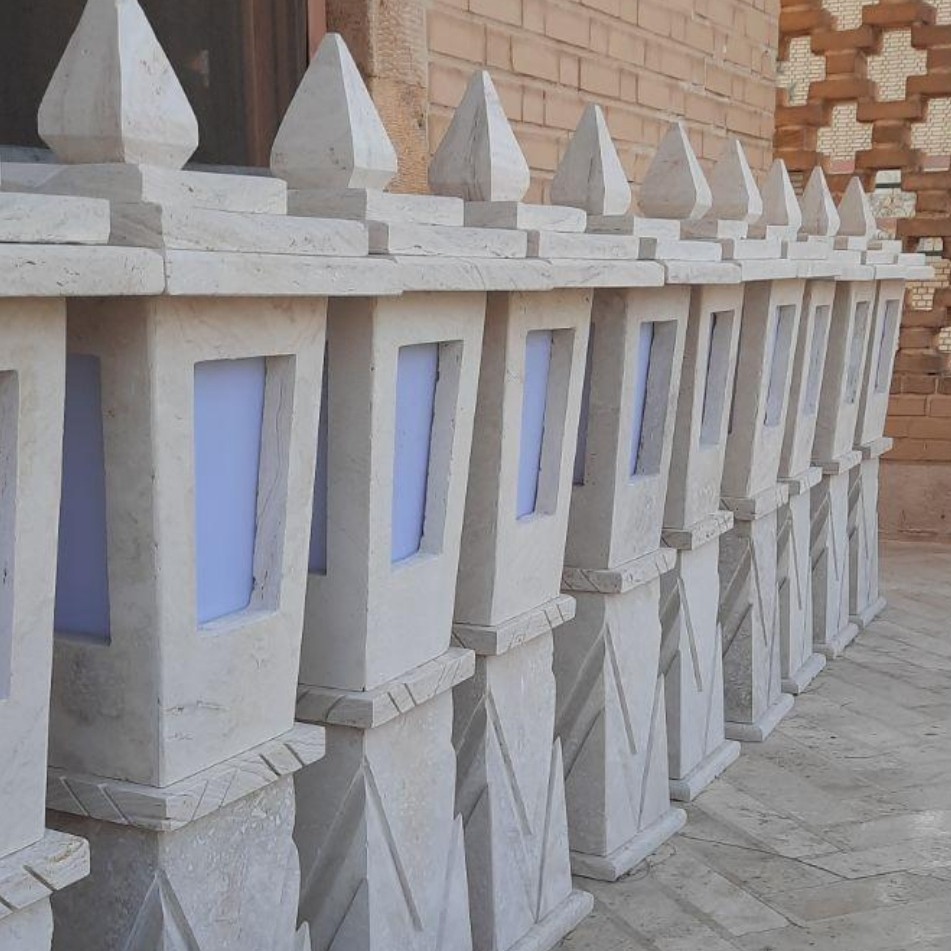 چراغ باغی سنگی