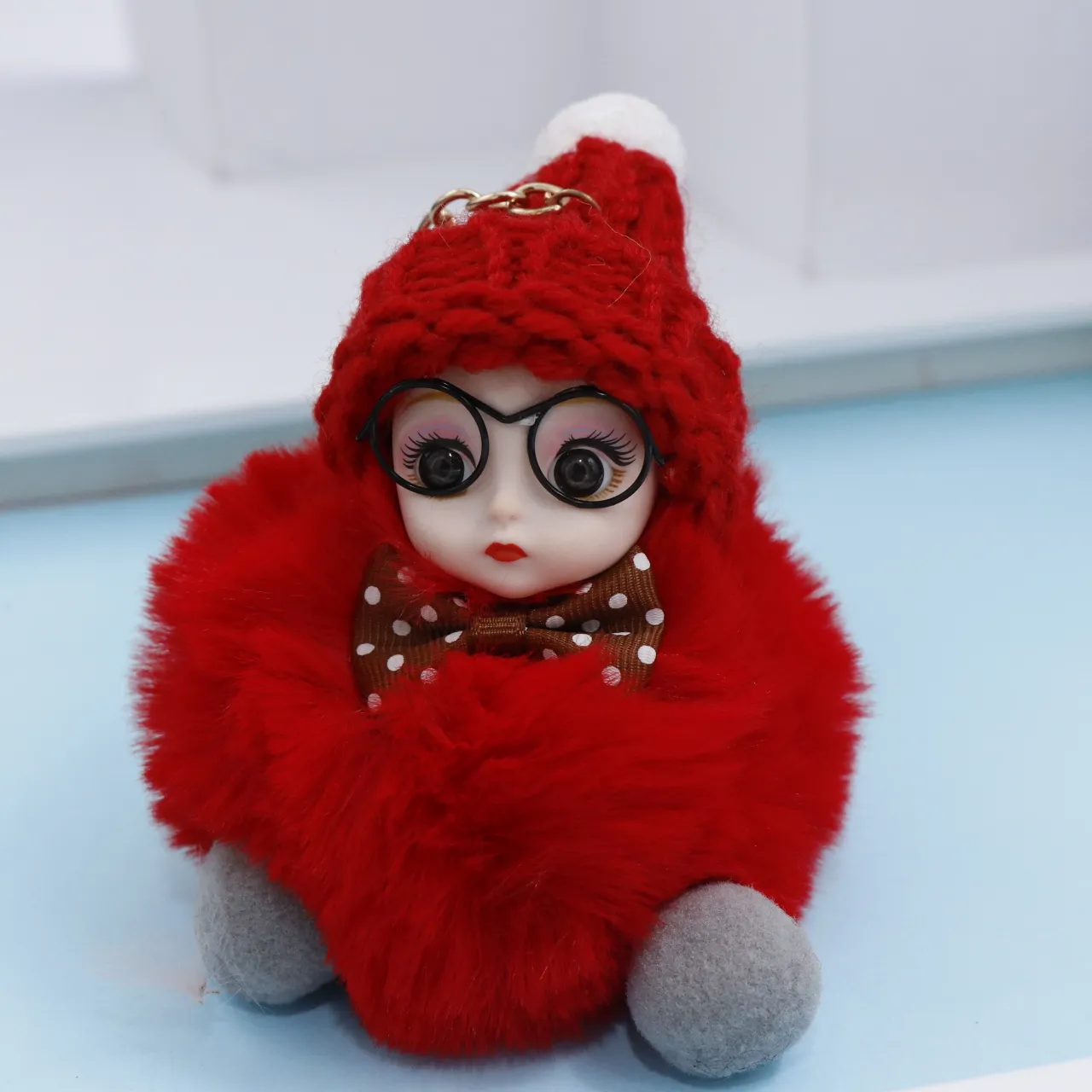 سرکلیدی خزی کودک عینکی قرمز 30172