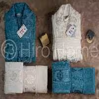 ست دو نفره طرح مودنا رنگ کله غازی و کرم