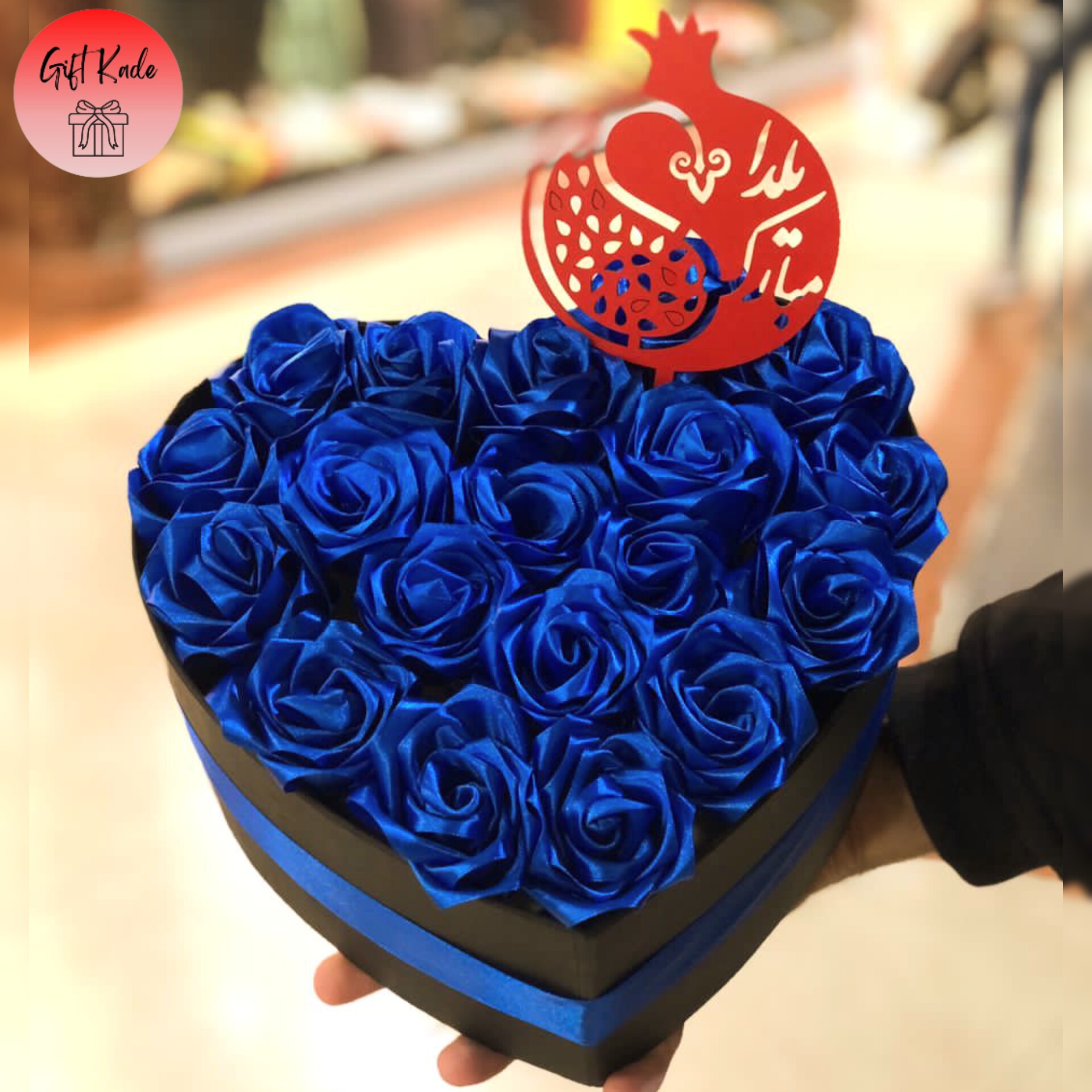 جعبه گل رز هدیه روز زن