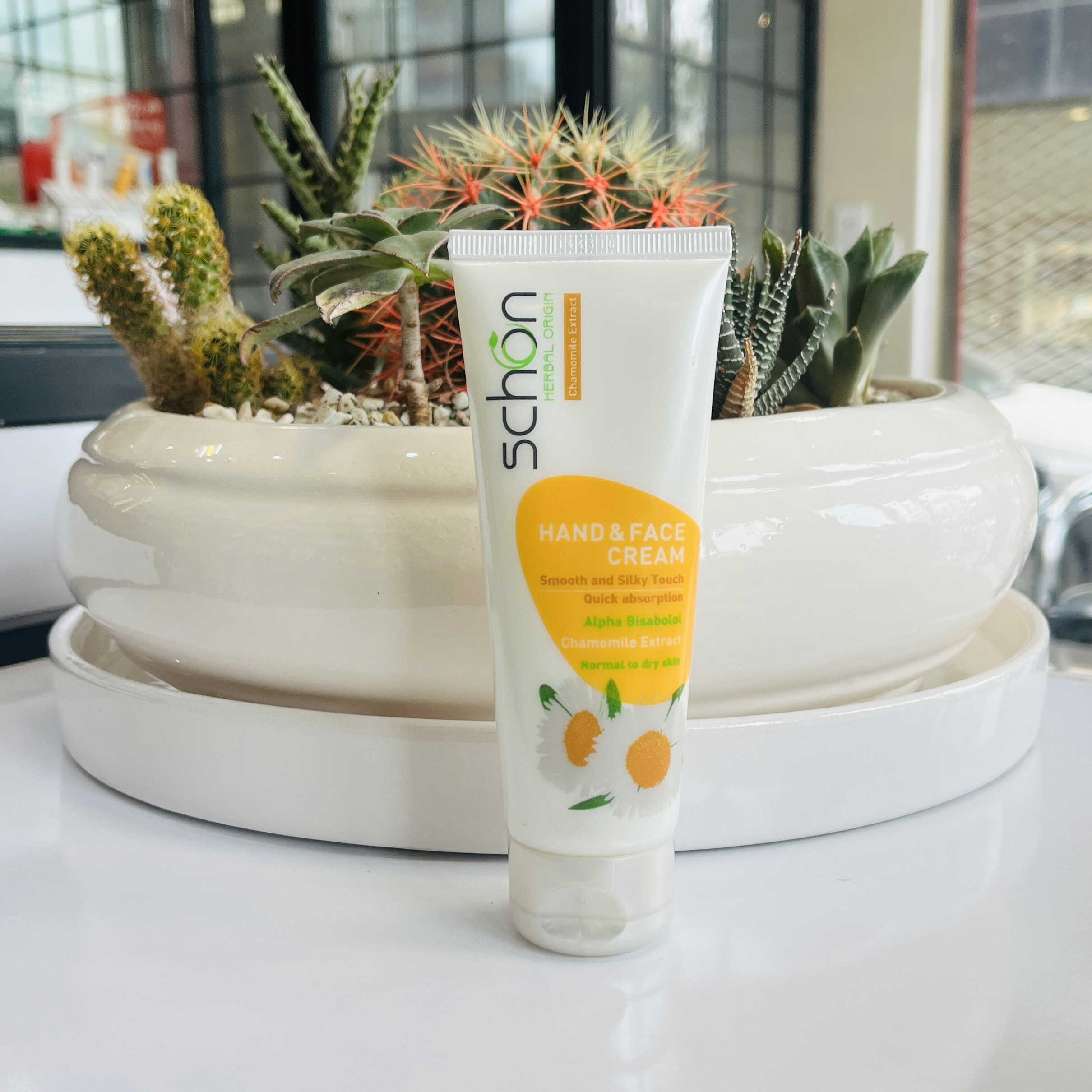 کرم مرطوب کننده دست و صورت شون مدل عصاره بابونه حجم 75 میلی لیتر

