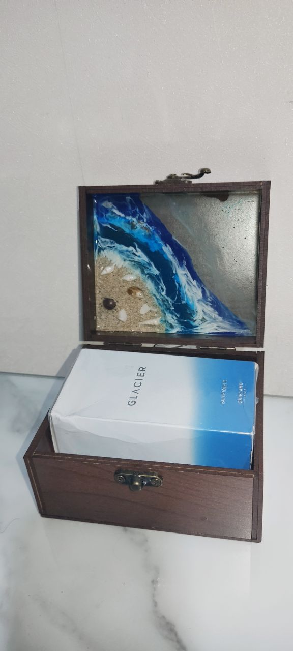 پک هدیه چوبی رزینی دریا با عطر مردانه گلشیری اوریفلیم100میل
