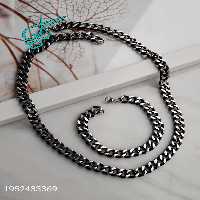 خرید ست گردنبند و دستبند استیل سیاه قلم کیفیت عالی کد 1815174 - ردگل