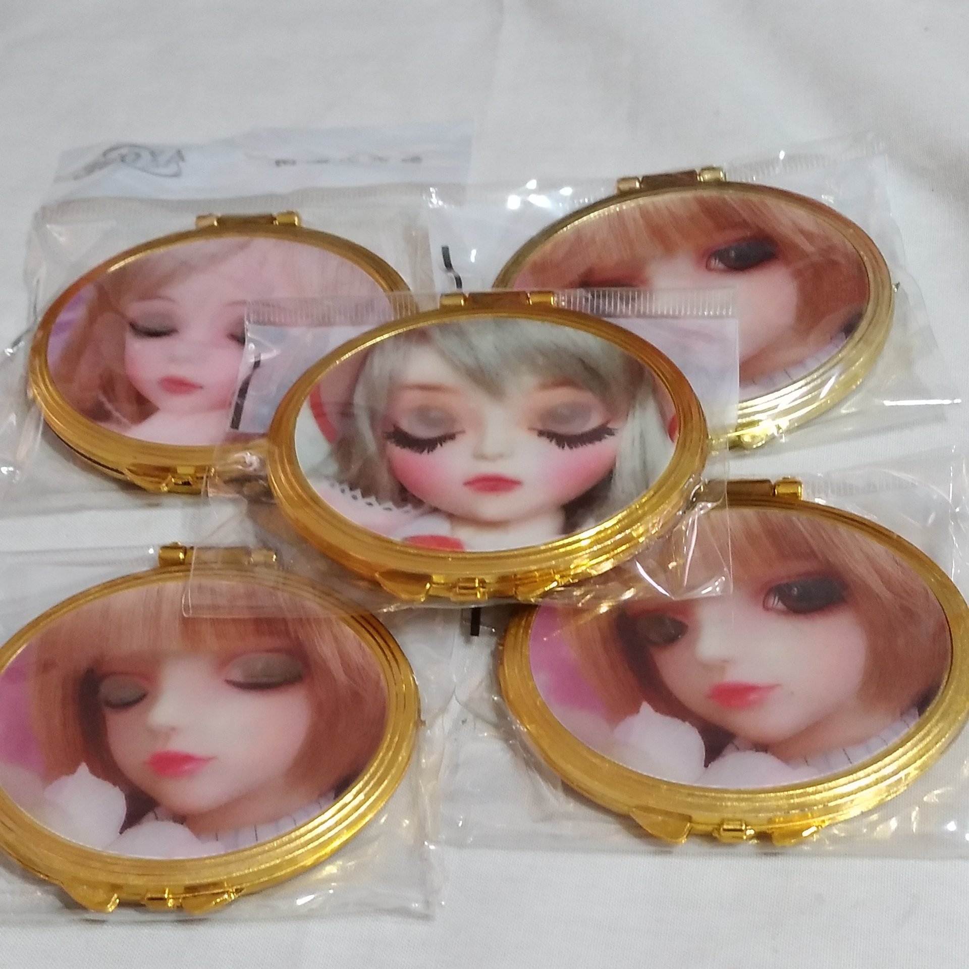 آینه عروسکی