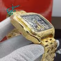 خرید ساعت مردانه کارتیر مدل سانتوس حکاکی شده تک زمانه موتور سوئیس اتومات جنس استیل با کیفیت ضد زنگ جنس شیر سافایر ضدآب کد 1917854 - ردگل