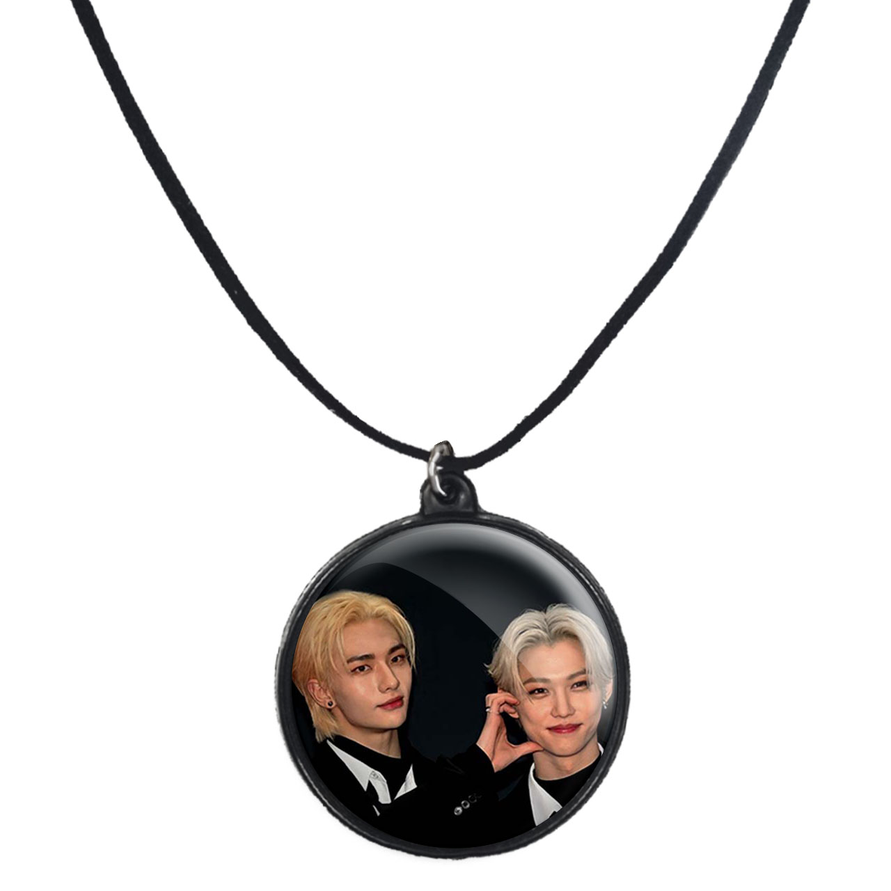 گردنبند پرمانه طرح straykids کد pmb.12227 مدل دو طرفه