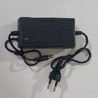 آداپتور 12 ولت 2 آمپر