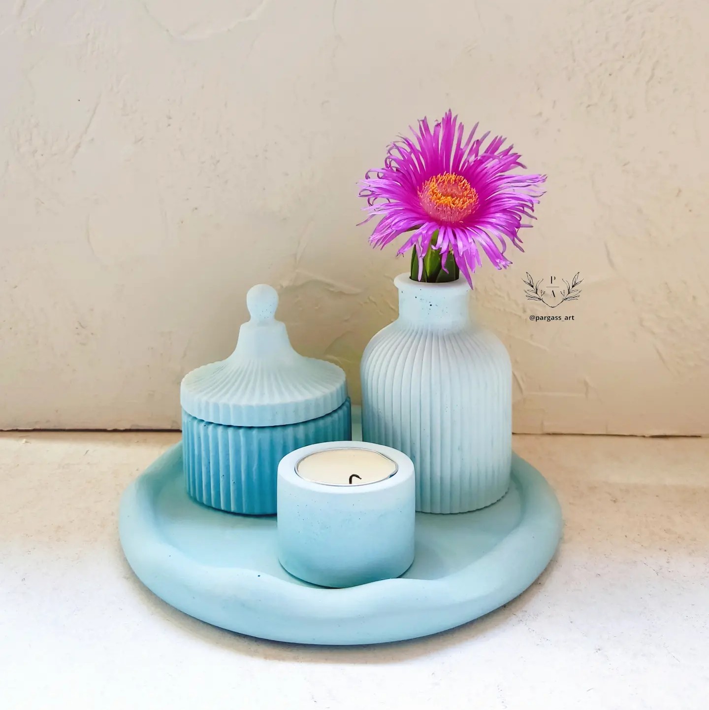 ست سینی دفرمه، قندان، جاوارمری، گلدان شیار دار بتنی 