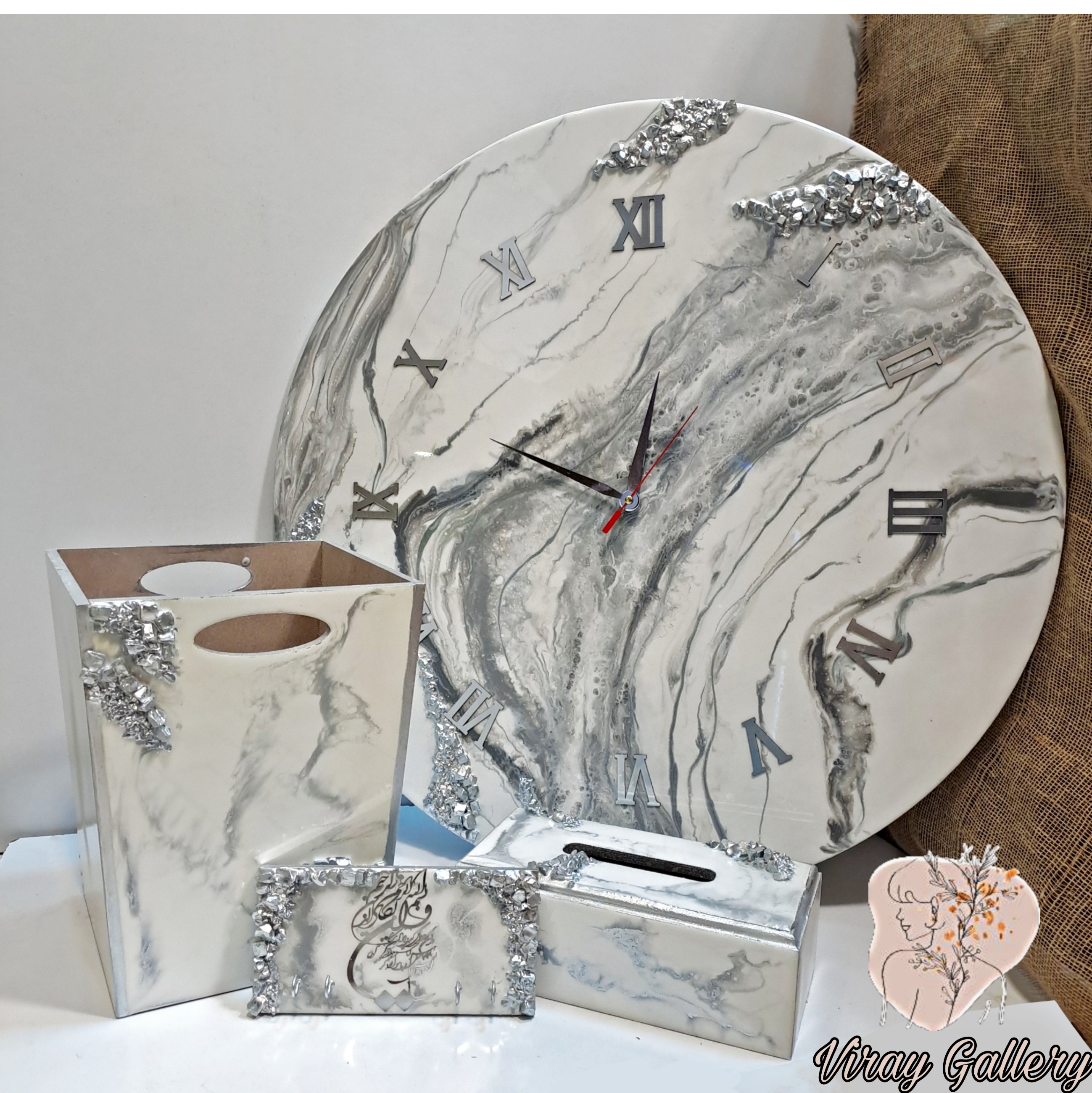 ست ساعت 70 سانت و سطل زباله و جا دستمالی و جاکلیدی دیواری چوب و رزین