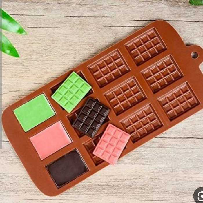 قالب شکلات تبلتی کوچک  مخصوص تزیین کیک و دسر اندازه هر خونه 3 در 4 سانت کد 66