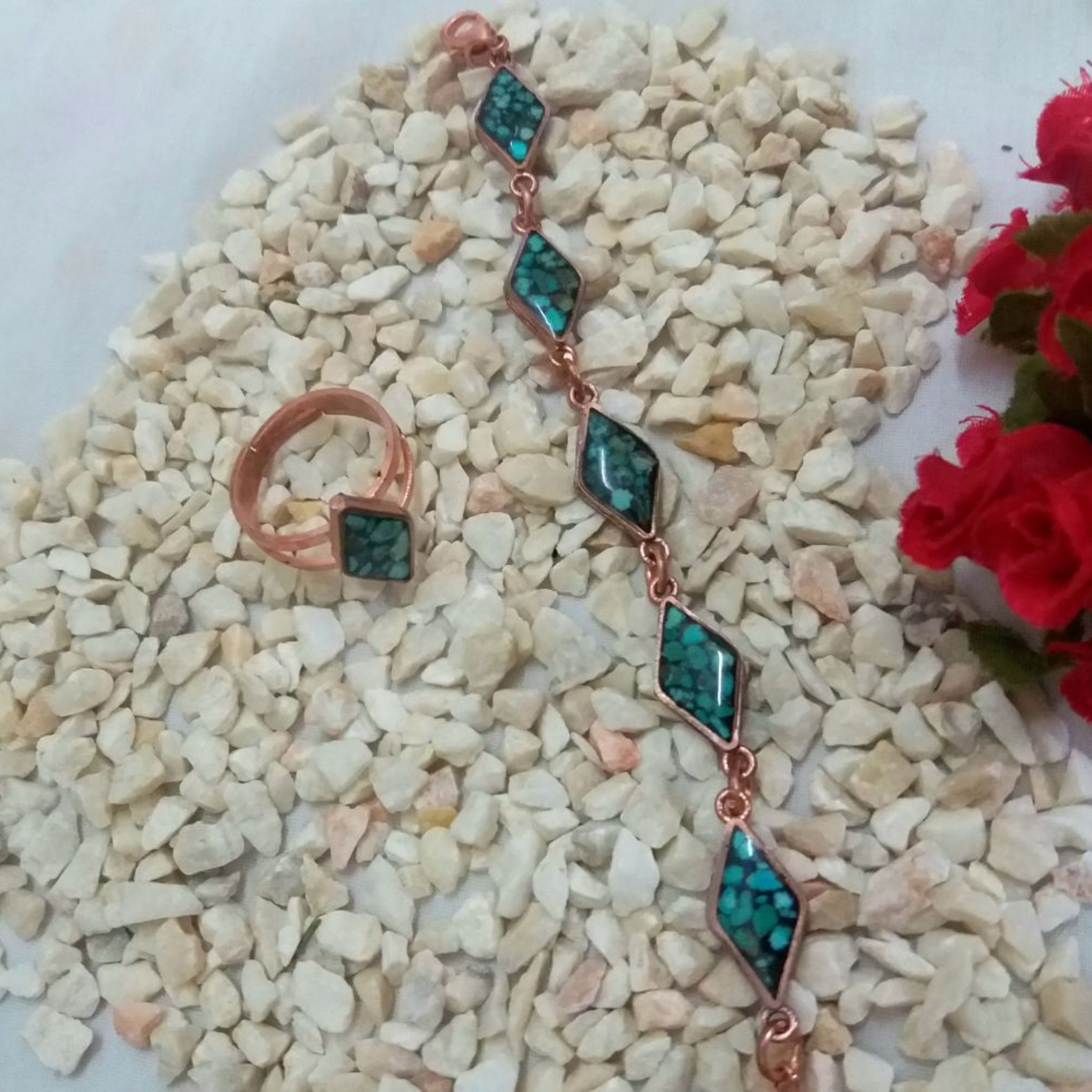 ست دستبند و انگشتر لوزی فیروزه کوب روی مس