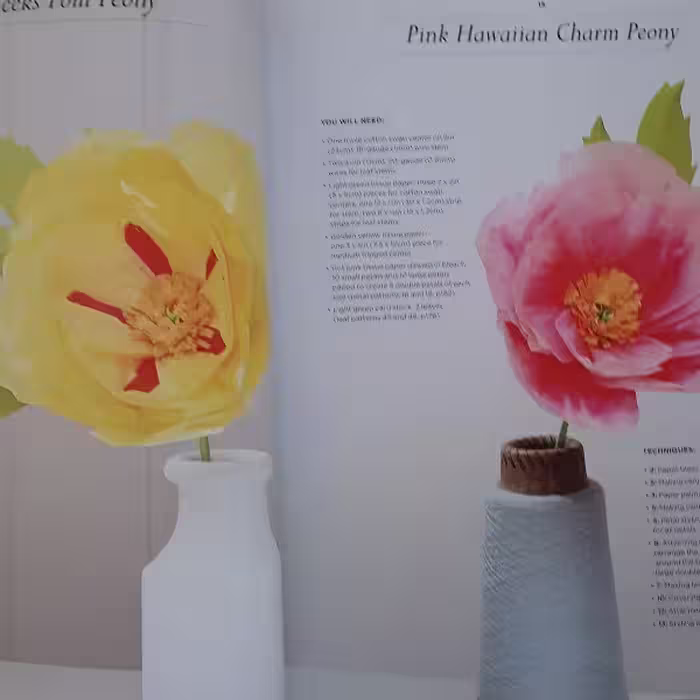 كتاب 100 Simple Paper Flowers اثر Kelsey Elam انتشارات Ivy 