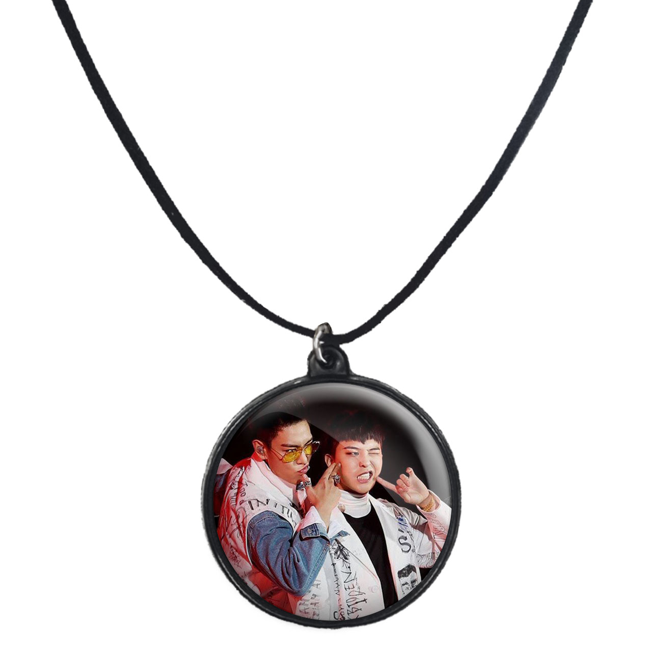 گردنبند پرمانه طرح گروه موسیقی BIG BANG کد pmb.15124 مدل دو طرفه