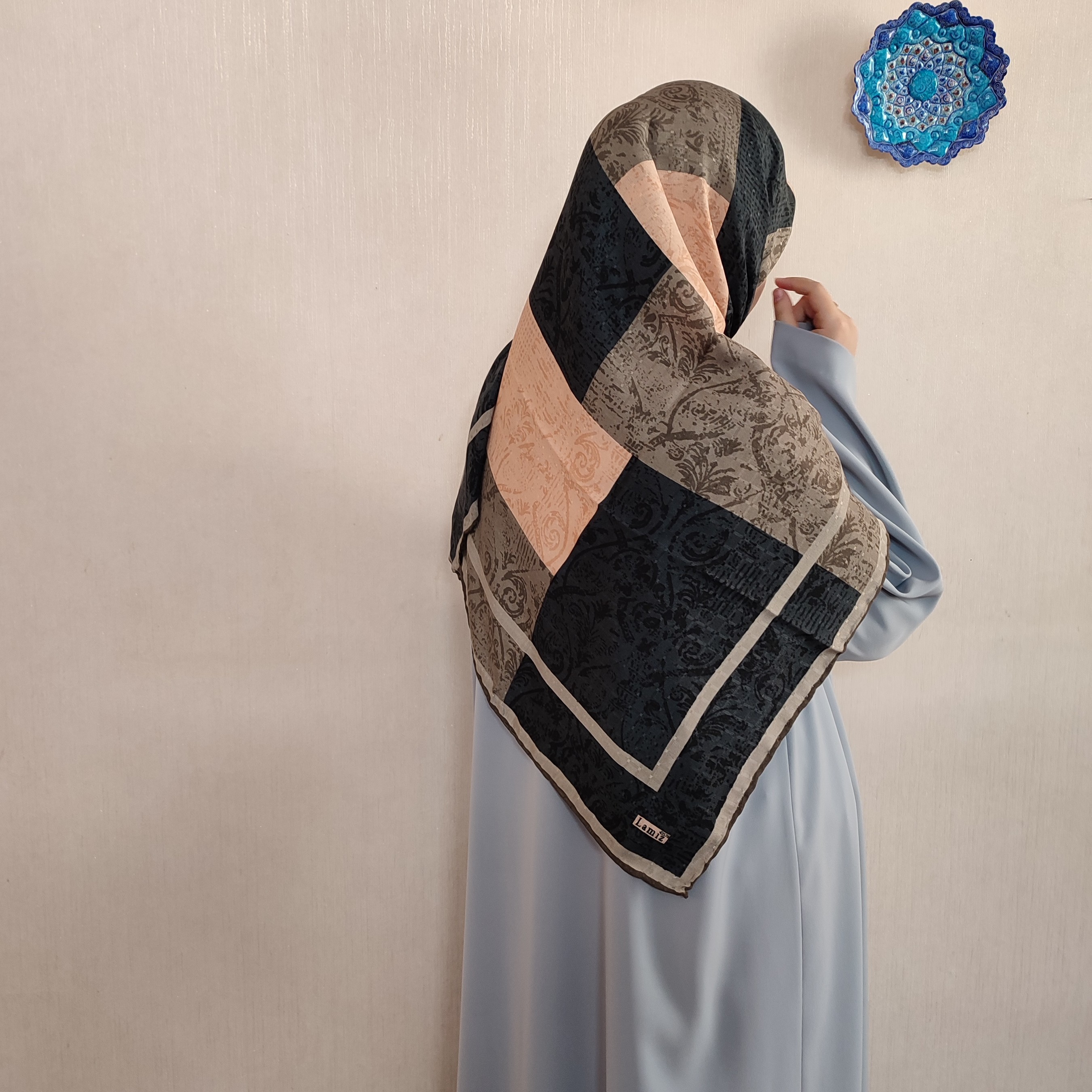 روسری نخی دور دست دوز جنس کشمیر قواره 125
