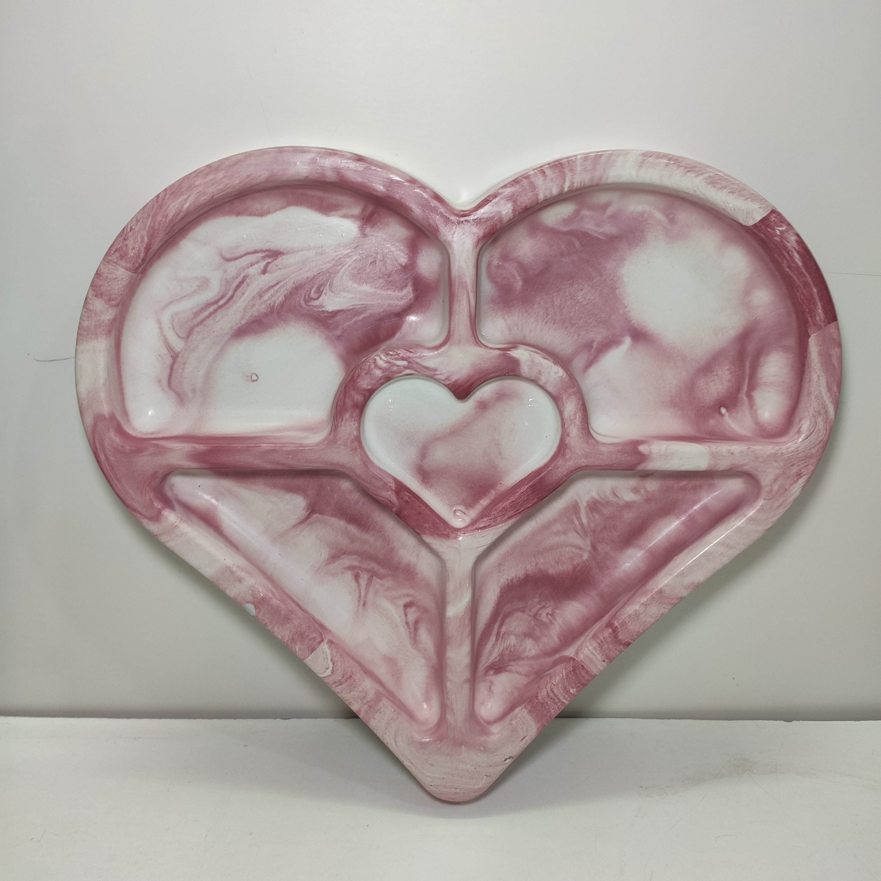 اکسسوری اردوخوری آجیل خوری قلب سنگ مصنوعی 