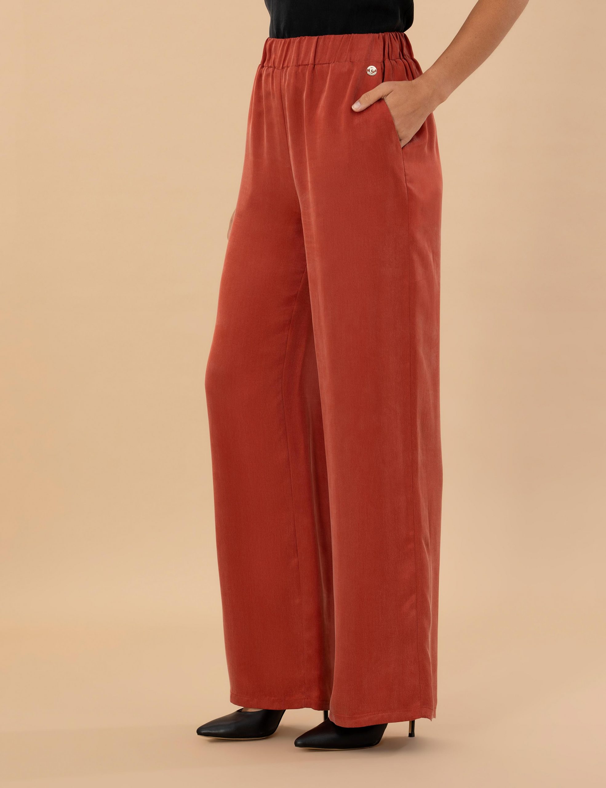 شلوار پارچه ای زنانه آجری پیرکاردین - فروشگاه لباس شهرمون