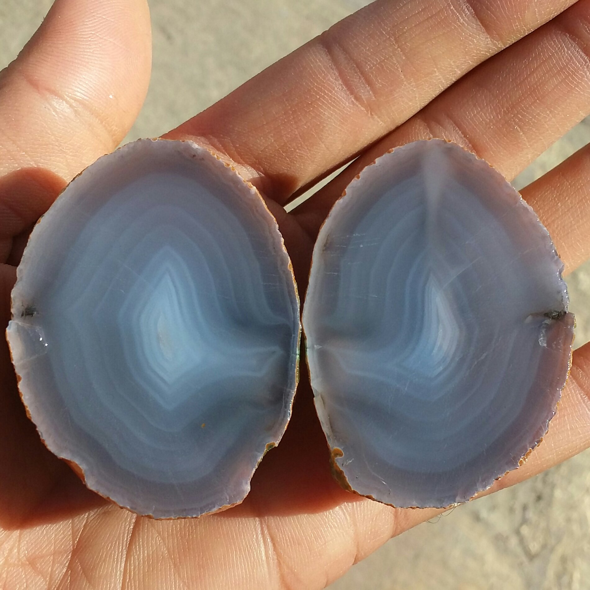 جفت اسلایس سنگ راف عقیق سلیمانی 3 بعدی رنگی محشر 100 در 100 طبیعی شاهکار خلقت دیدنی با قابلیت ساخت چند نگین زیبا
