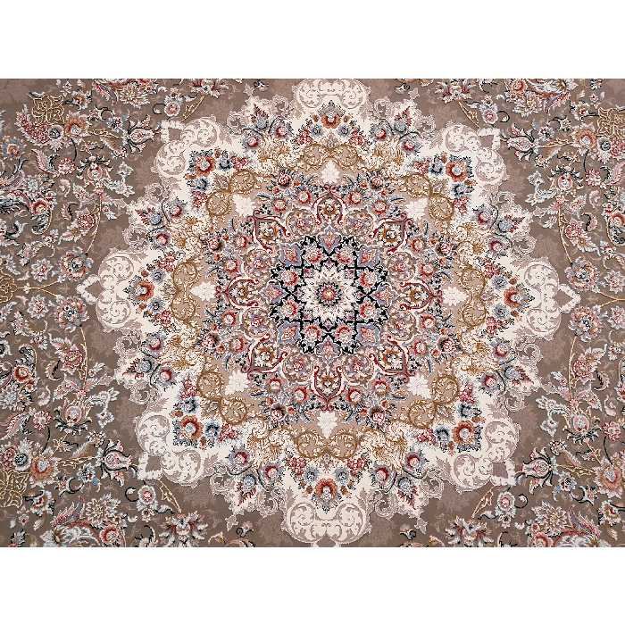 فرش ماشینی زمرد مشهد مدل 37000 زمینه نسکافه ای