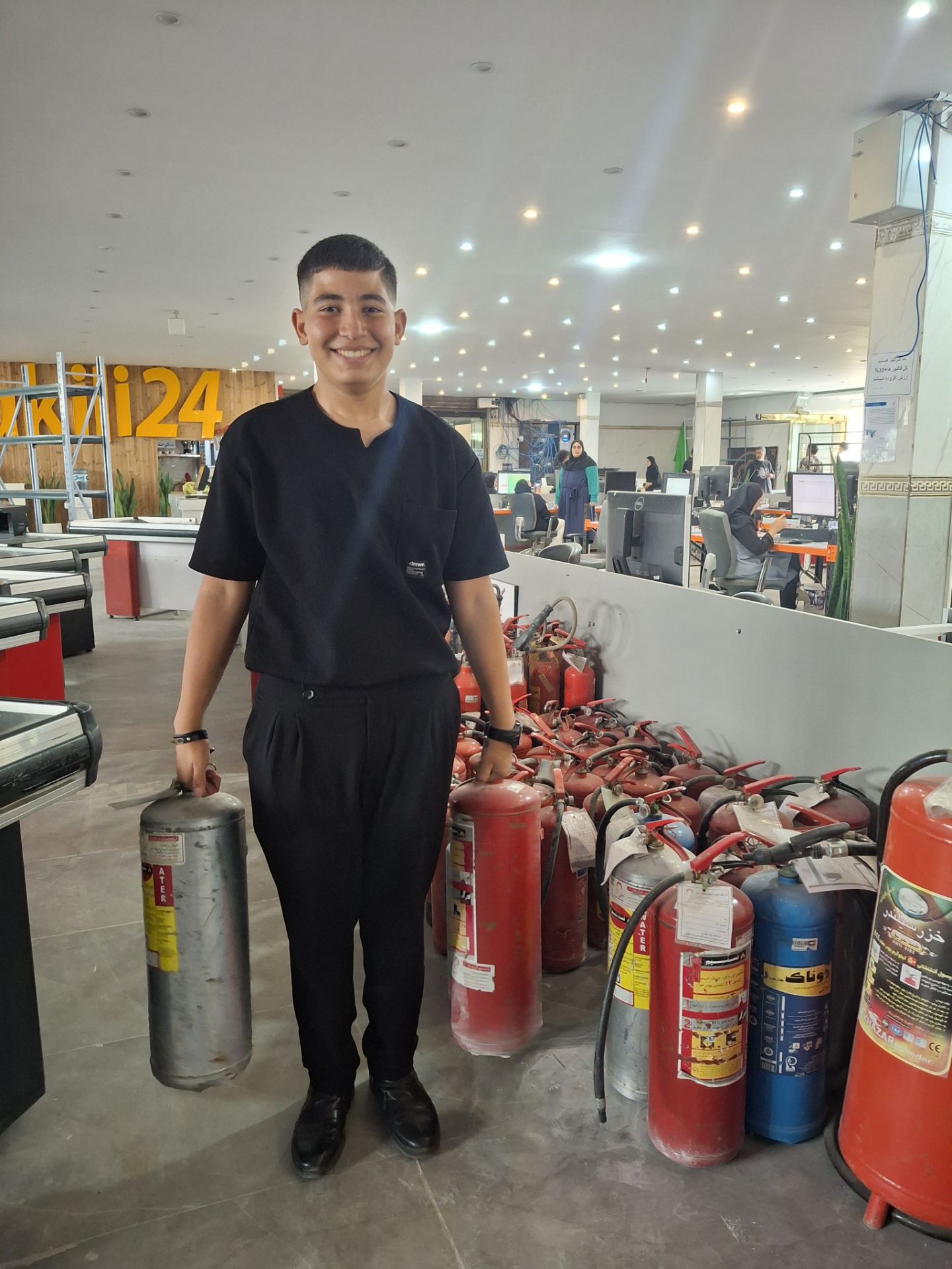 خرید و قیمت کپسول پودر و گاز 12 کیلویی - قفسه‌بندی وکیلی