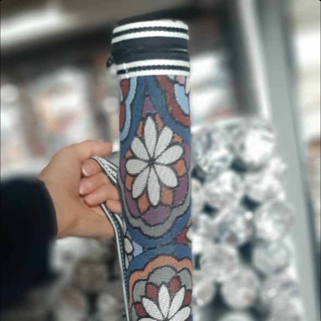 جاسیخی محکم و بدون تاشدن