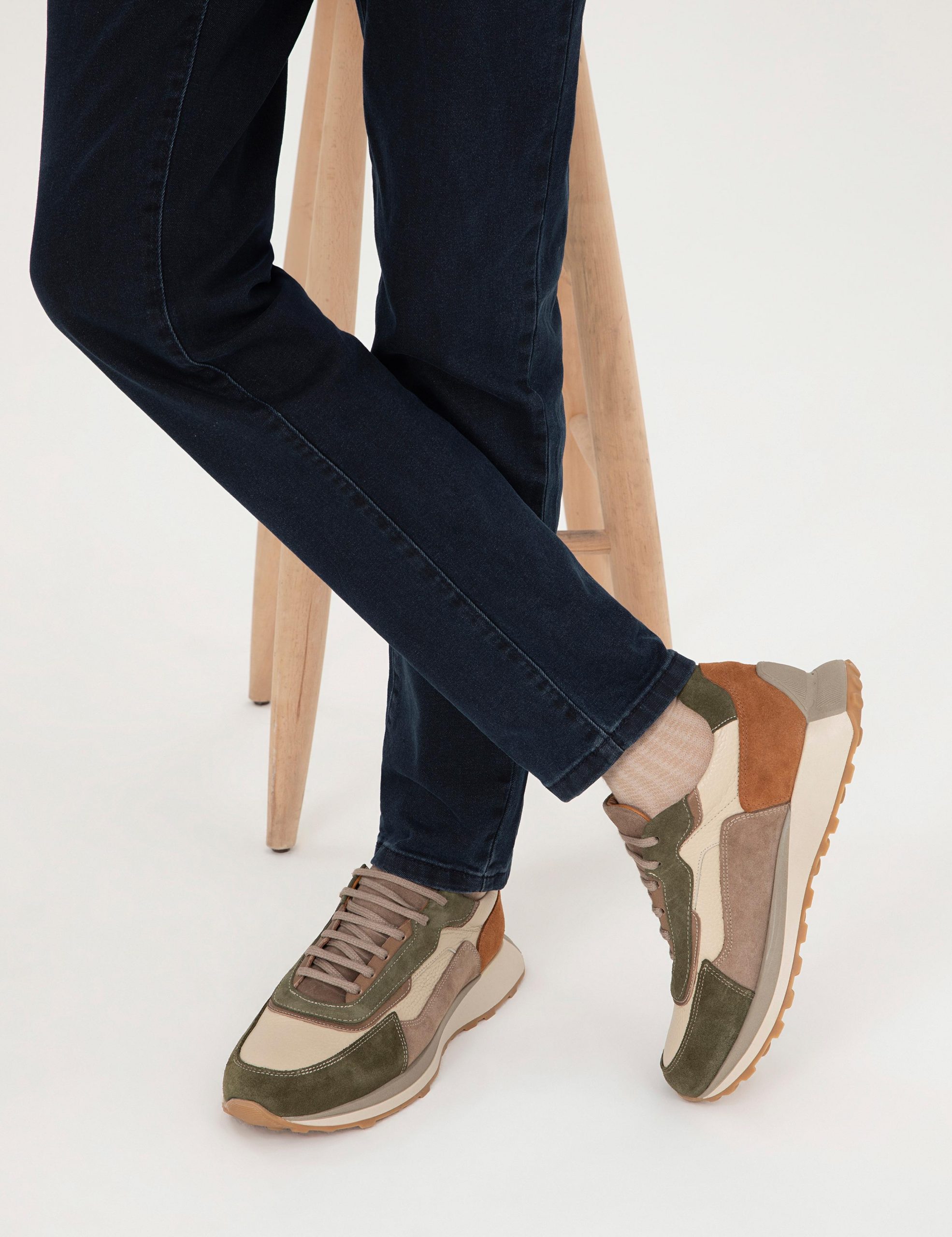 کفش روزمره مردانه بژ پیرکاردین - فروشگاه لباس شهرمون