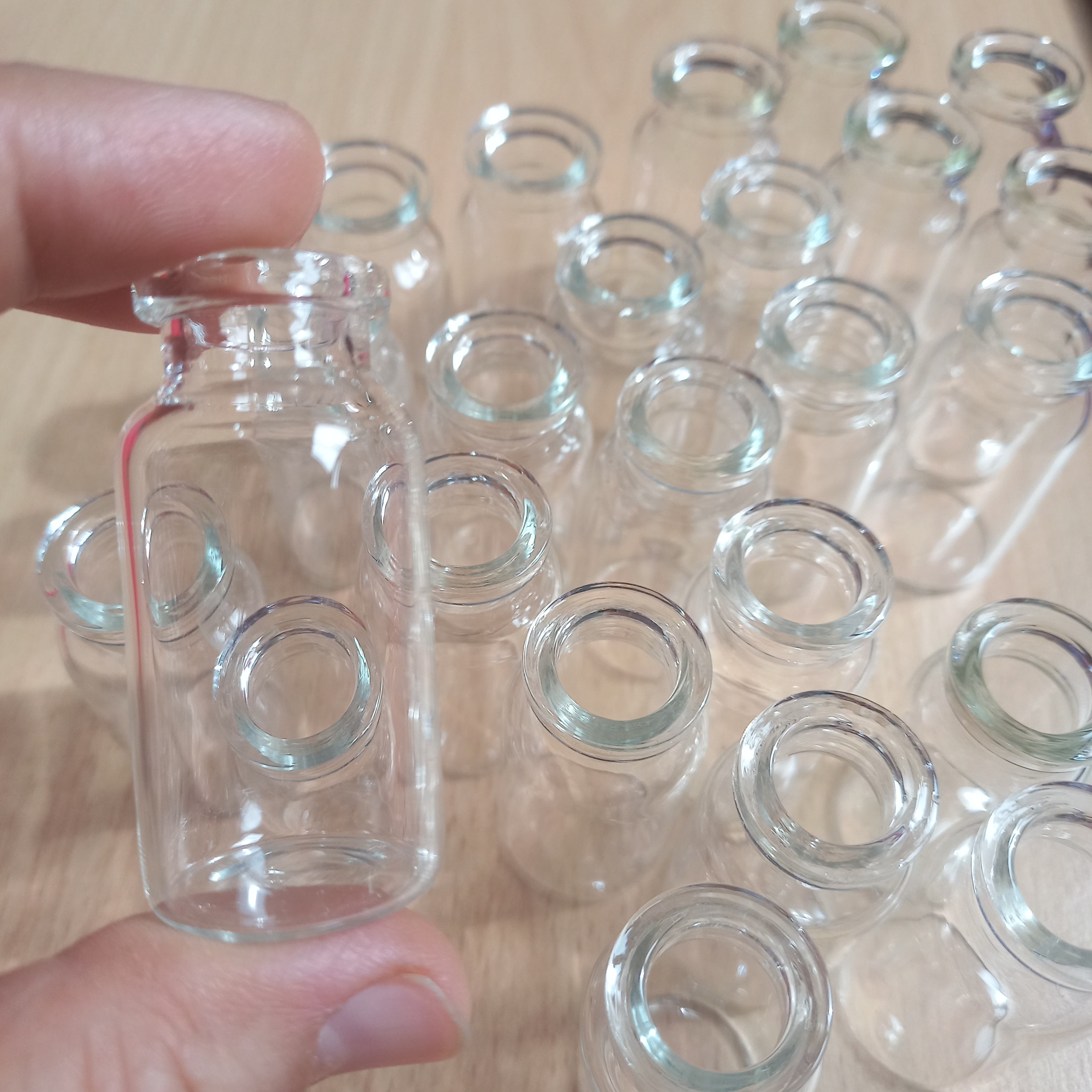 ویال بدون در چوب پنبه 12سی سی بطری شیشه کوچک