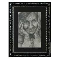 تابلو نقاشی سیاه قلم مدل مادربزرگ