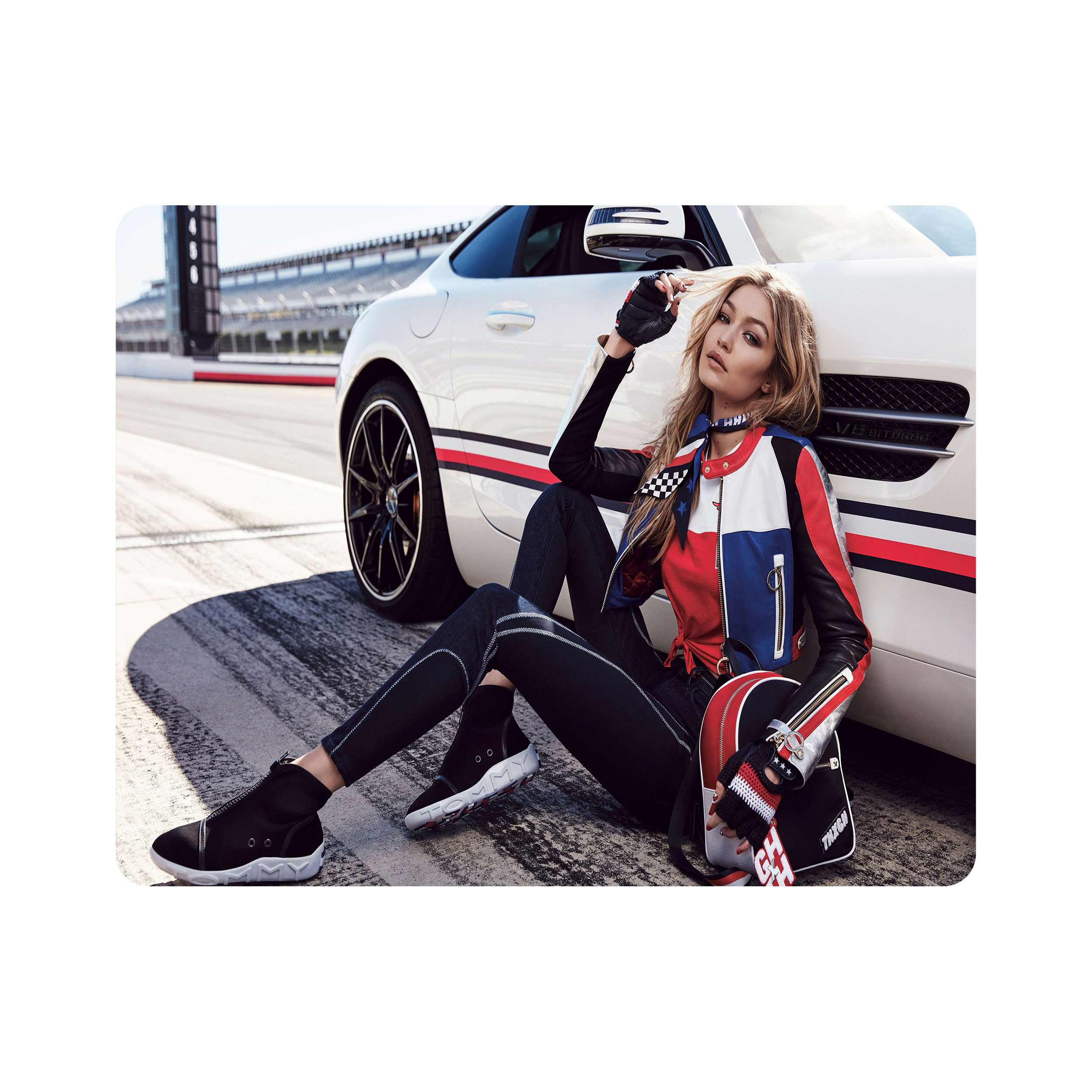 ماوس پد اطلس آبی طرح جلینا نورا جیجی حدید  مدل T6356