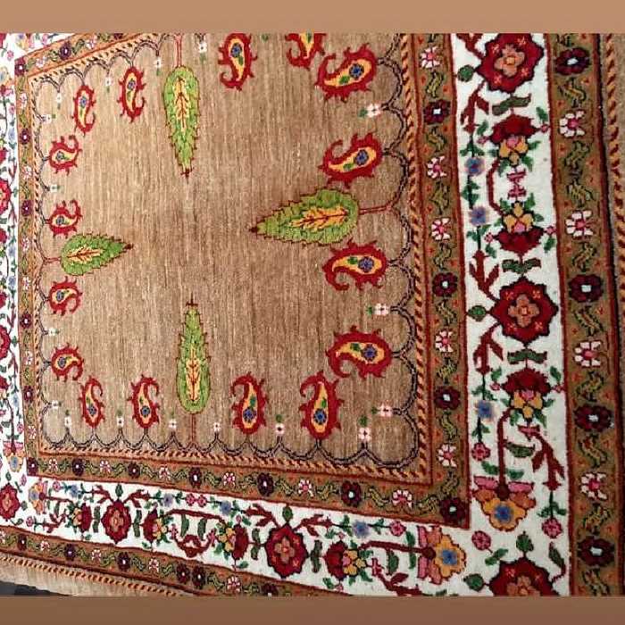 فرش دست بافت رنگ گیاهی سایز 1×1