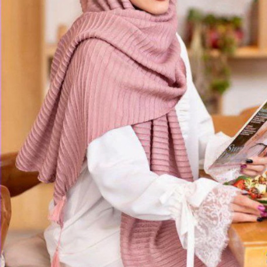 شال پلیسه صدفی منگوله دار
رنگبندی زنانه