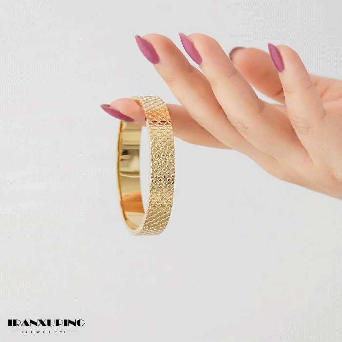 دستبند استیل طلایی درجه یک کد STB436