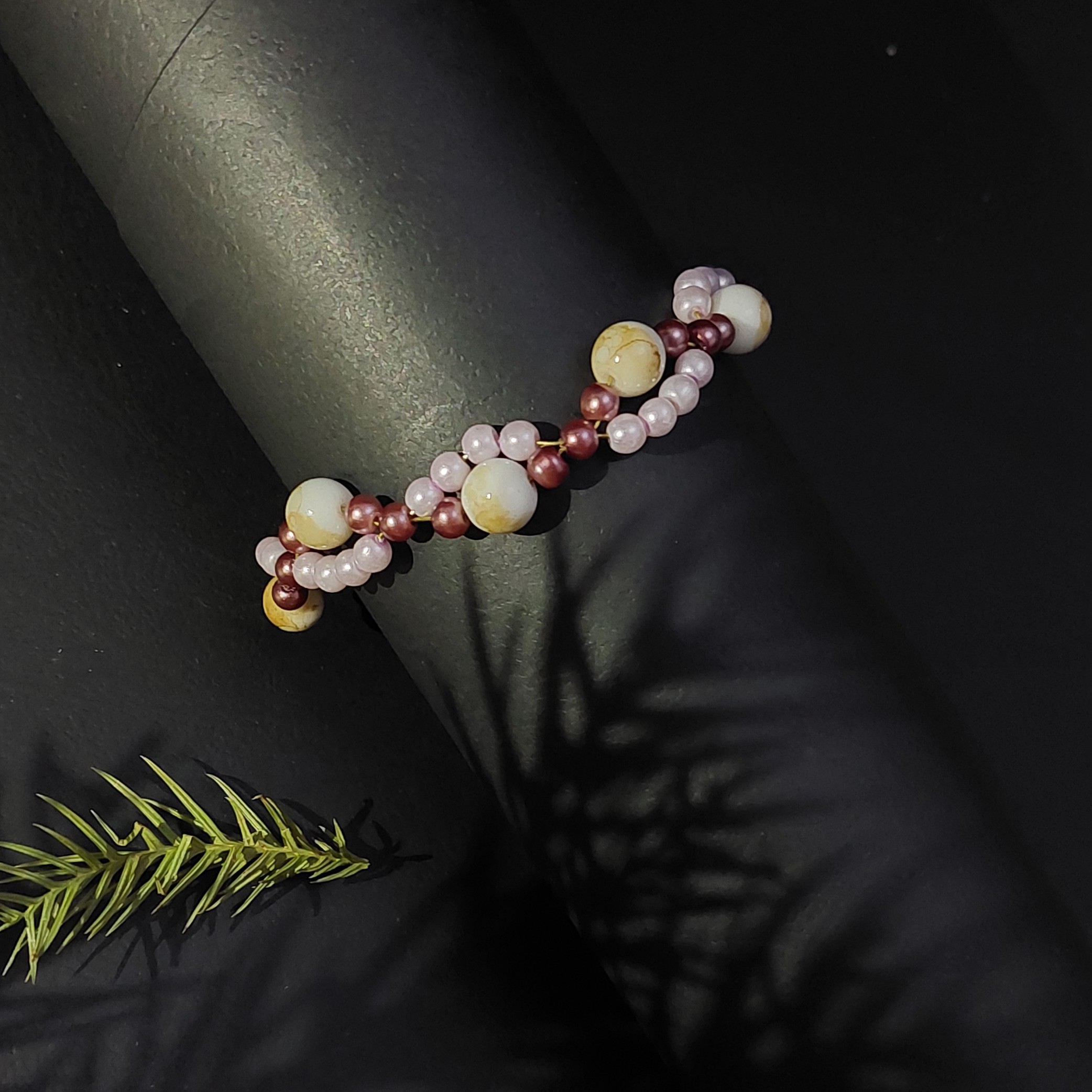 دستبند ترکیبی مدل شقایق، دارای قفل و زنجیر استیل رنگ ثابت