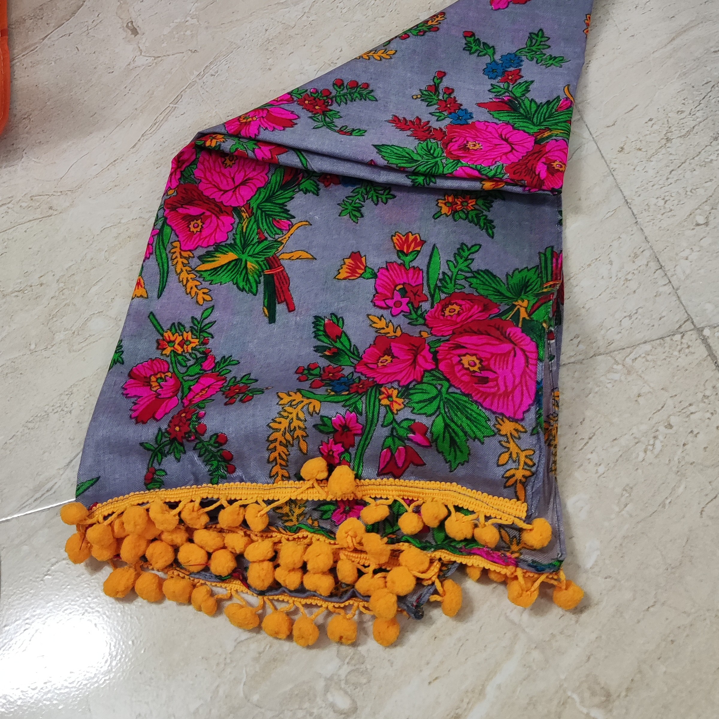 شال موهر پاکستانی گل درشت خاکستری