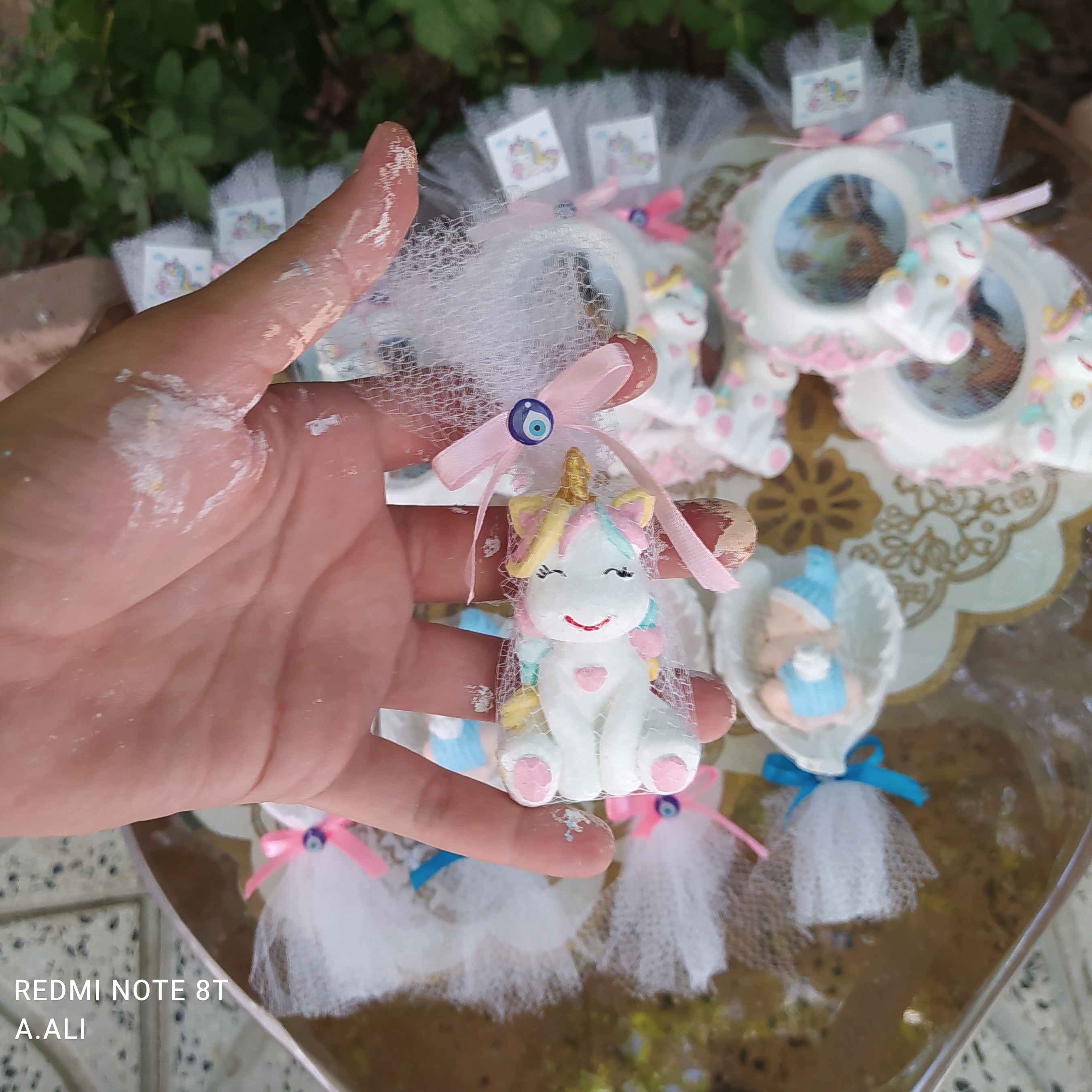 گیفت اسب تک شاخ 