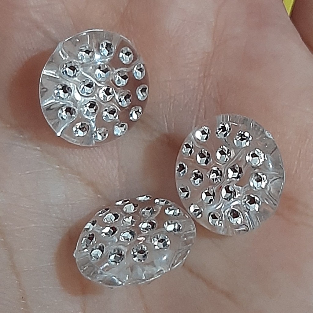 گل کریستال . قاصدک نگینی کوچک یک و نیم سانتی .