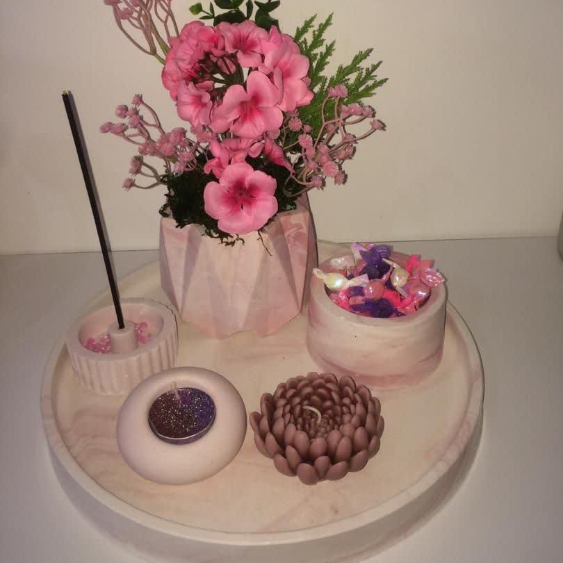 استند گل و لوازم شمع و عود 