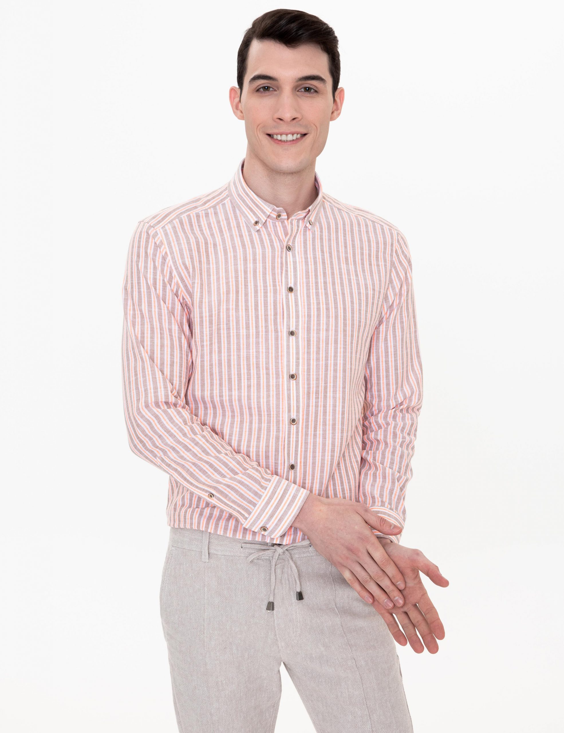 پیراهن مردانه قهوه ای روشن پیرکاردین - فروشگاه لباس شهرمون