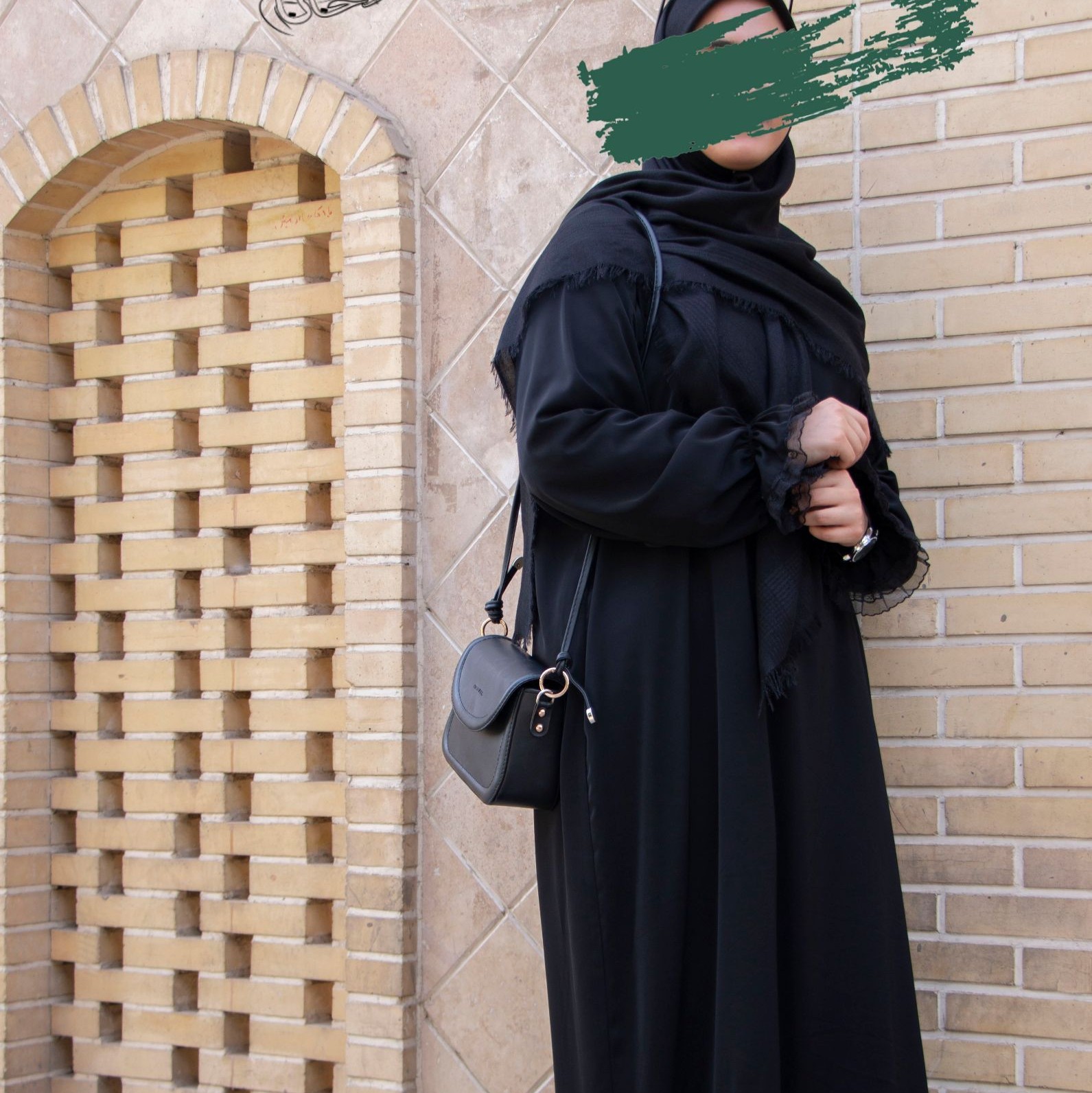 عبای یاس ،استین چین دار با خرج کار تور بسیار ظریف که زیباییش رو چند برابر میکنه