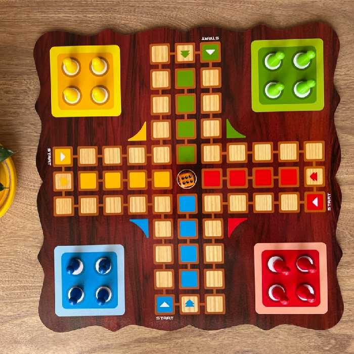 منچ ومارپله 4 نفره مدل مربع 