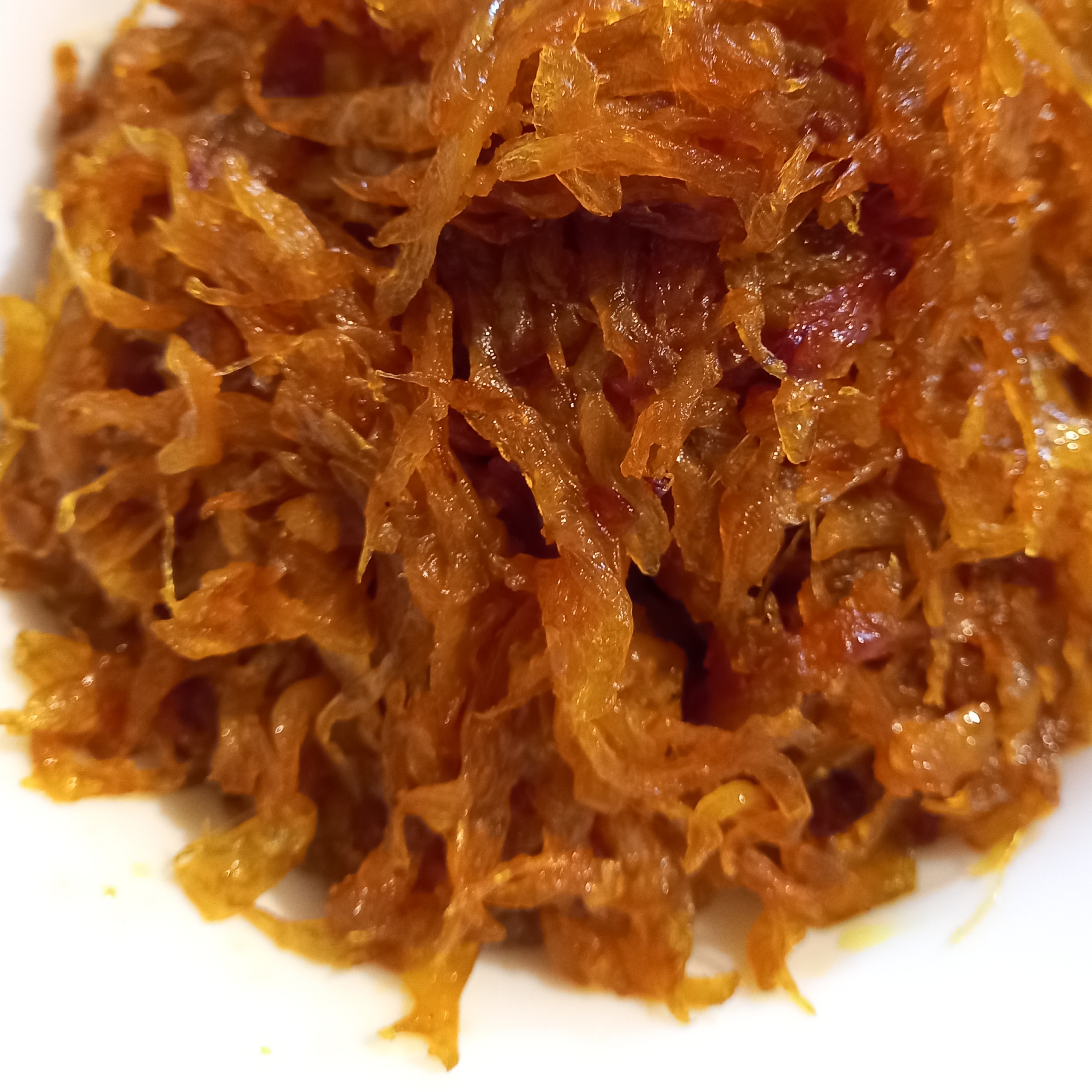 پیاز سرخ کرده طلایی  هم دستی هم دستگاهی در وزن های مختلف تقدیم حضور میگردد