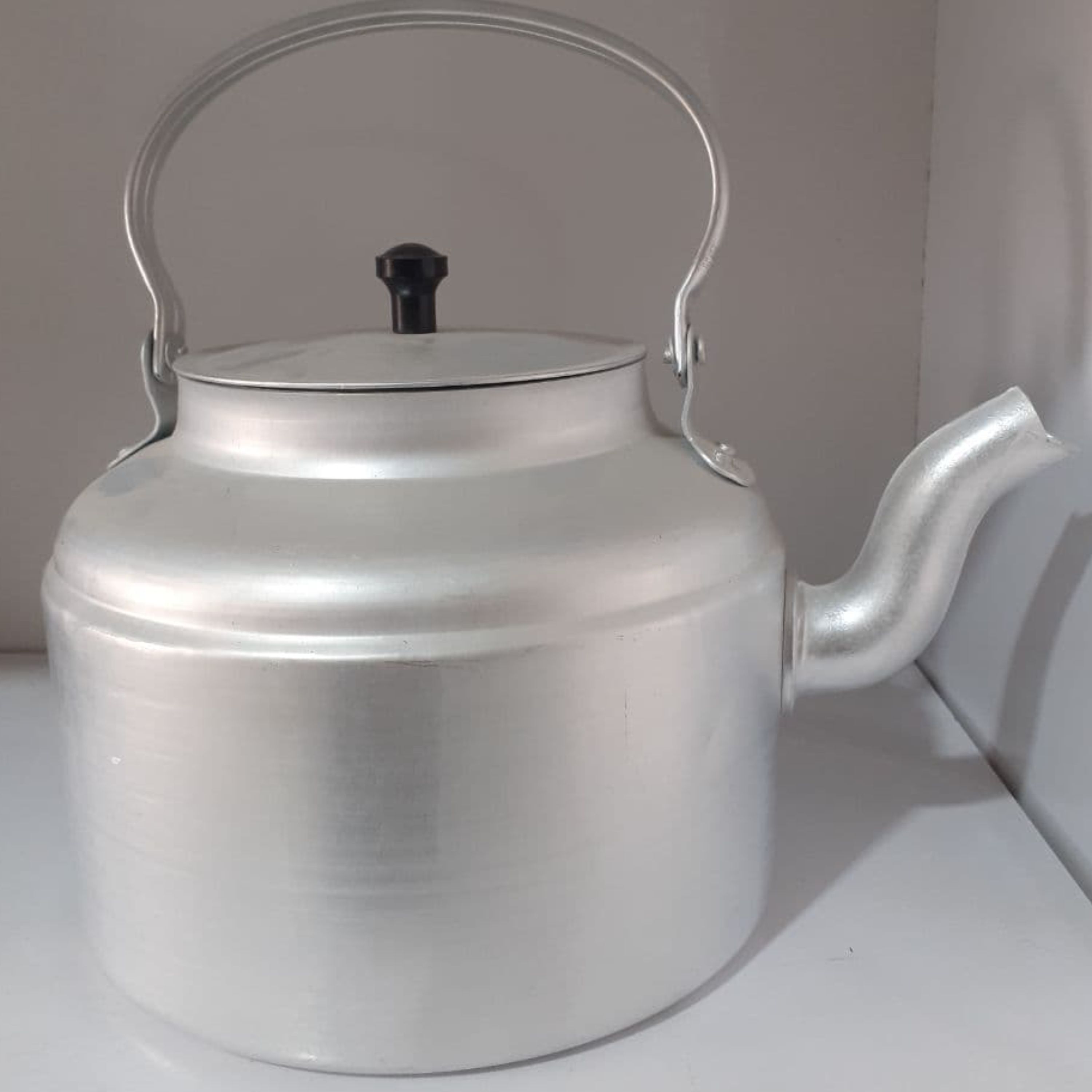 کتری روحی آلومینیومی حجم کتری4 لیتر ورق ضخیم سایز 33 برند معتبر مهتاب باکیفیت 