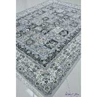 فرش ماشینی 1500 شانه گل برجسته اصل تراکم 4500 طرح ارسباران زمینه سیلور 12 متری جنس اکرولیک